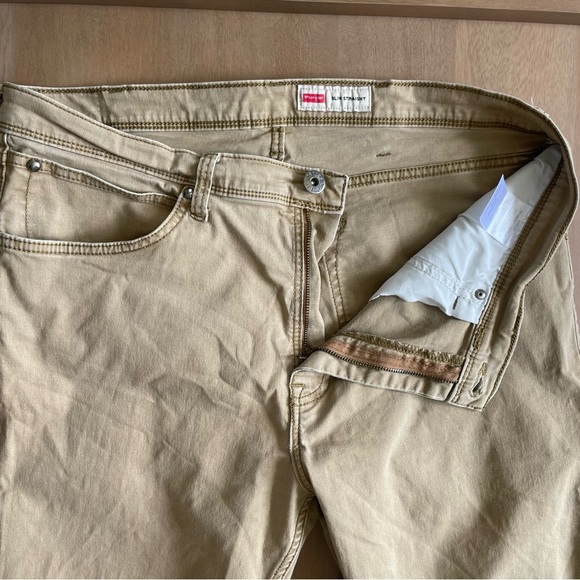 Wrangler Slim Straight Khaki Denim Jeans - Picture 3 of 8